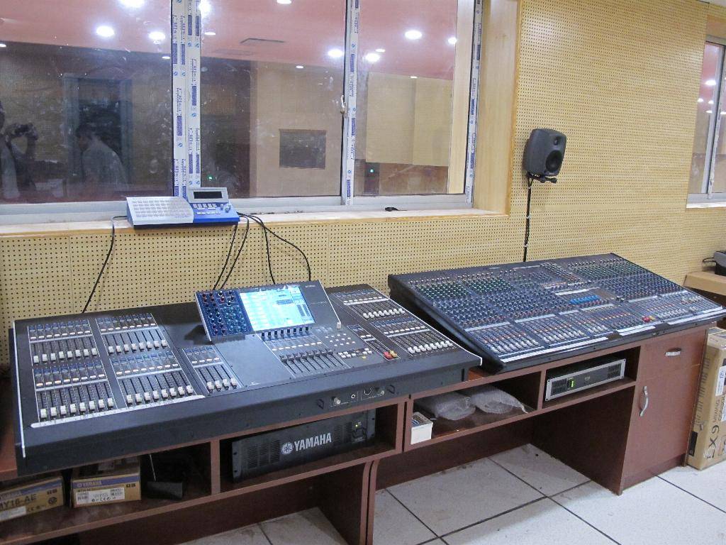 广东省委新礼堂（珠岛会堂）——M7CL、LS9数字调音台运用于大会堂及各会议厅扩声