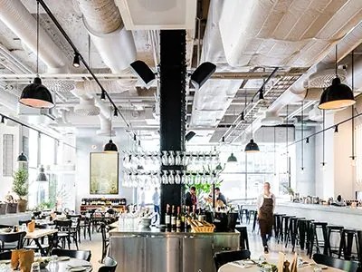 旋乐吧助力斯德哥尔摩的法国工业风餐厅Usine