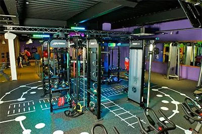 英国Simply Gym健身房采用旋乐吧CIS产品