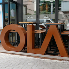 OLA 酒吧及餐厅——OLA 酒吧及餐厅与旋乐吧MG+DXR扩声系统